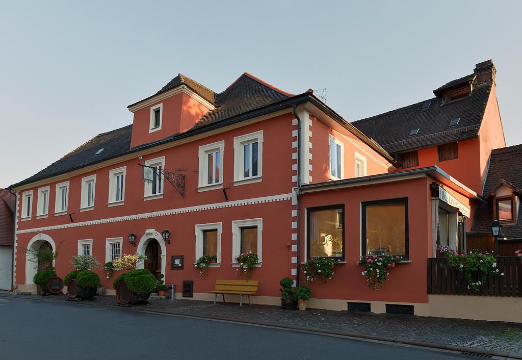 Hotel Gruener Baum Pommersfelden Eksteriør bilde