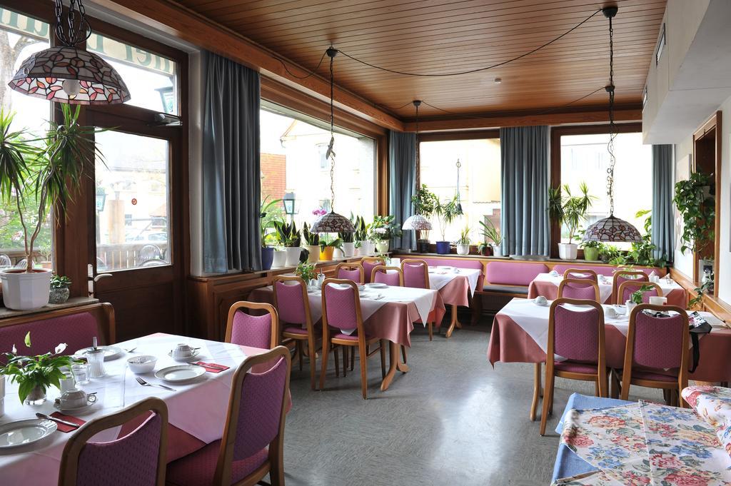 Hotel Gruener Baum Pommersfelden Eksteriør bilde